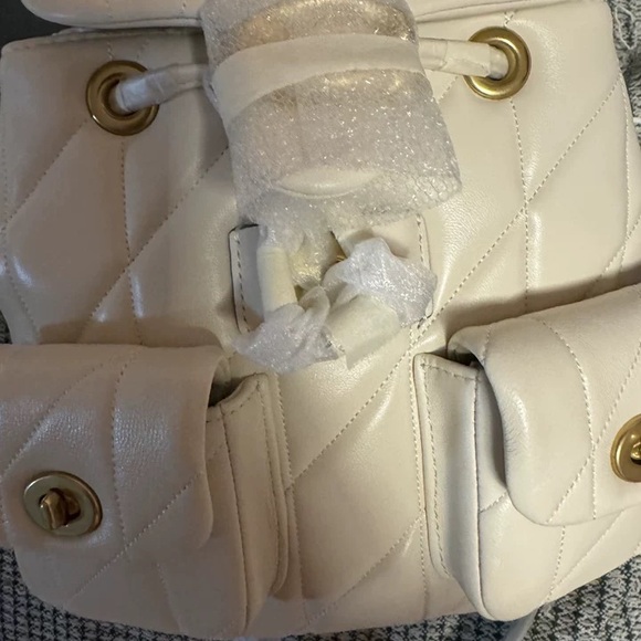 Elegant Cream Quilted Women's Bag - Picture 1 of 2